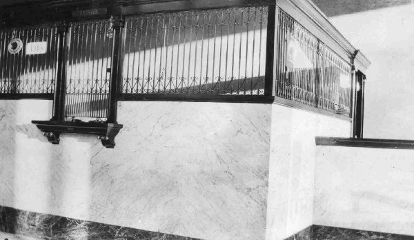 Inside O'Bannon Bank