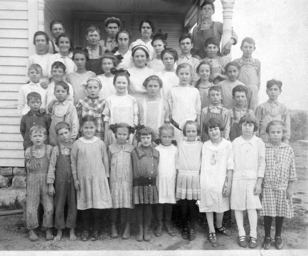 [Clear Creek School in 1913]