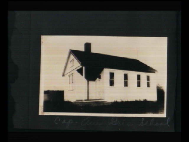 pw-cap-au-gris-school.jpg (18776 bytes)