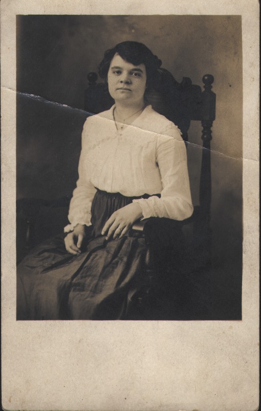 pw-dodson-hattie.jpg (89150 bytes)