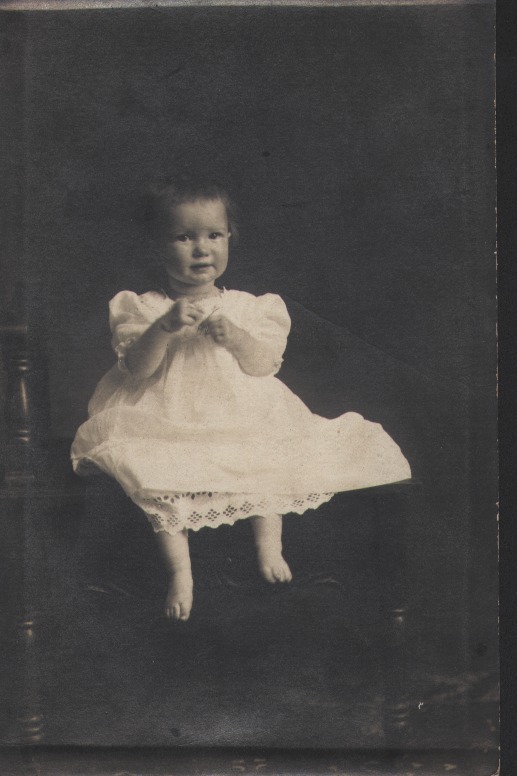 pw-hutton-delora-2.jpg (83042 bytes)