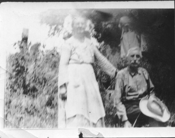 pw-isaac-mabry-and-wife.jpg (47058 bytes)