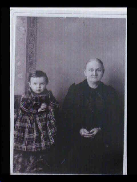 pw-lewis-groshong.jpg (30432 bytes)