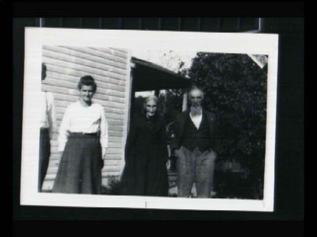 pw-overall-family.jpg (24487 bytes)