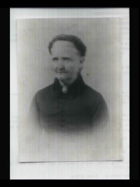 pw-perkins-sarah.jpg (17813 bytes)