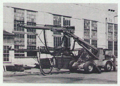 jumbo_drill.jpg (31823 bytes)