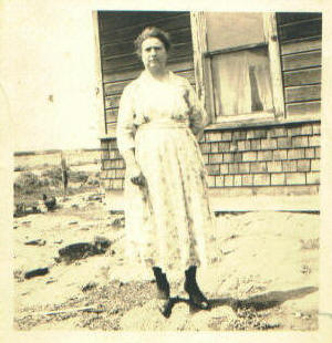 vada_wilfong_1922.jpg (23539 bytes)