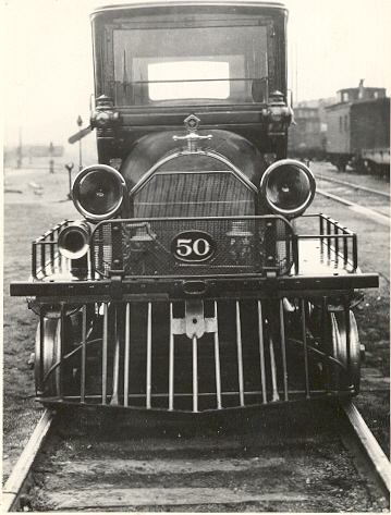 mine_inspection_vehicle_front_view.jpg (192503 bytes)