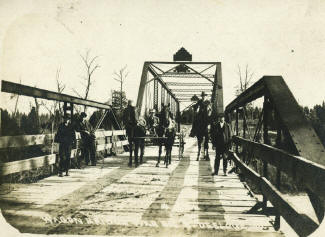 rural_bridge.jpg (19882 bytes)