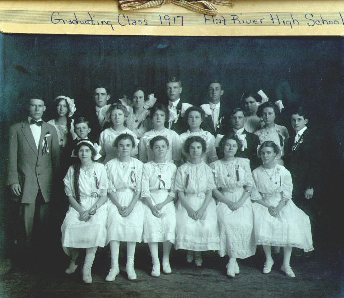 1917_frhs.jpg (80076 bytes)