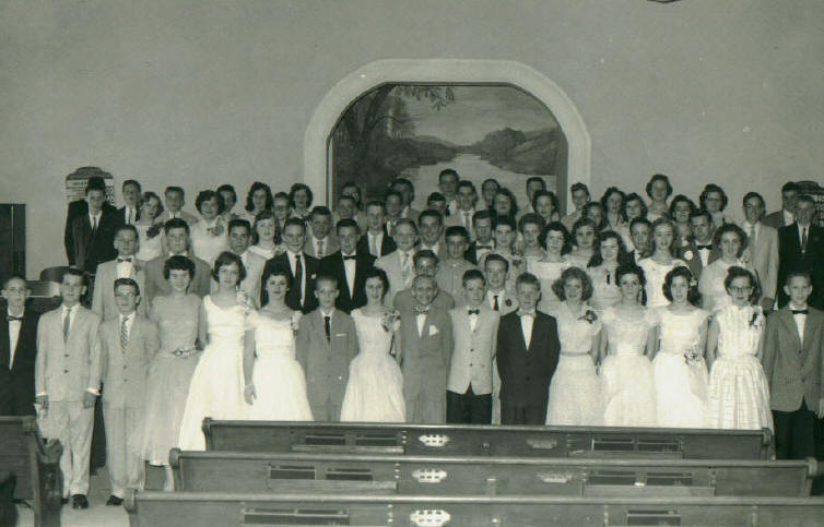 8thgrade_desloge_1957.jpg (57902 bytes)