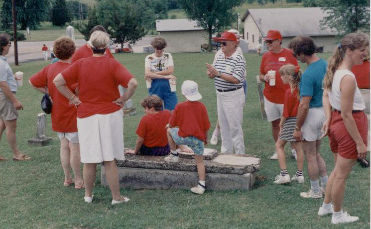 aubuchon_reunion1992_063.jpg (74880 bytes)