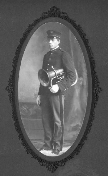 frank_marchand_band2.jpg (26814 bytes)
