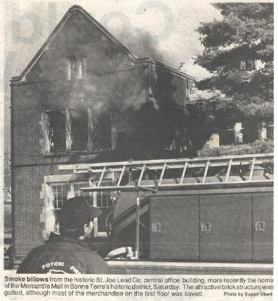 landmark_fire1.jpg (44395 bytes)
